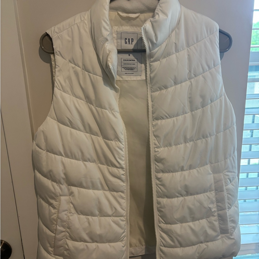 GAP Quilted White Vest